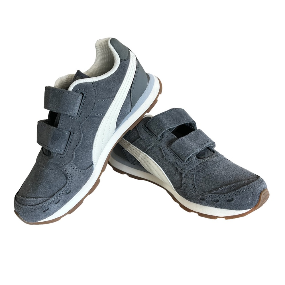 NWOT Puma Vista V Sneaker Boys Size 1